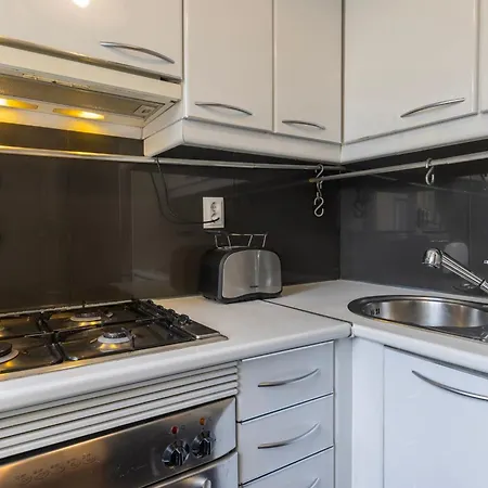 Chiado Center 1bdr Flat By Lovelystay