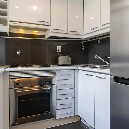 Chiado Center 1bdr Flat By Lovelystay