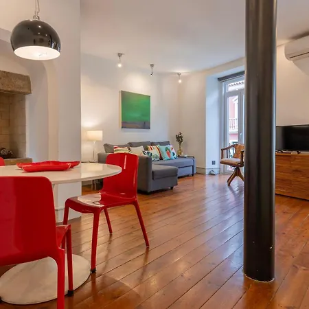 Chiado Center 1bdr Flat By Lovelystay * 리스본