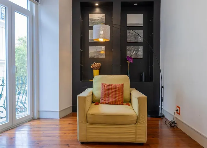 Chiado Center 1bdr Flat By Lovelystay Appartement