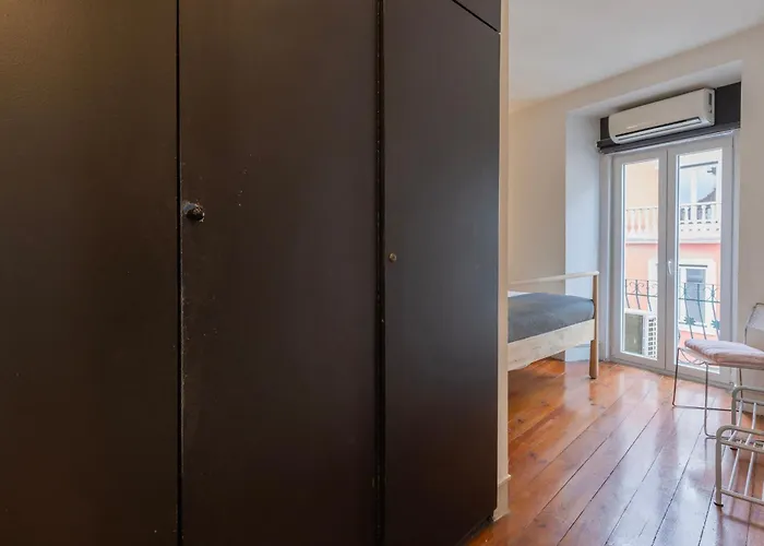 Chiado Center 1bdr Flat By Lovelystay *