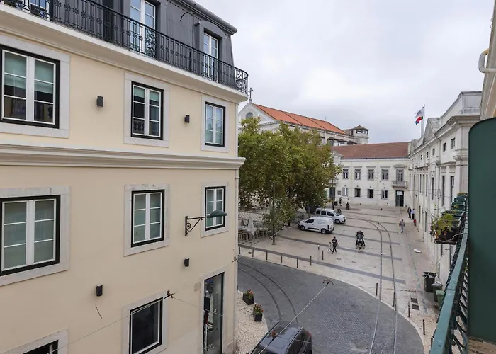 Chiado Center 1bdr Flat By Lovelystay